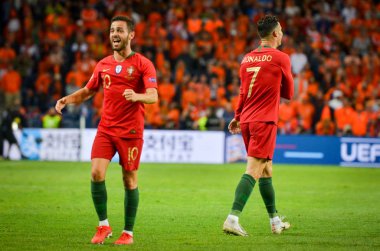 Porto, Portuglal - 09 Haziran 2019: Cristiano Ronaldo ve Bernardo