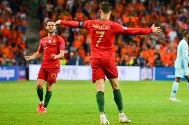 Porto, Portuglal - 09 Haziran 2019: Cristiano Ronaldo ve Bernardo