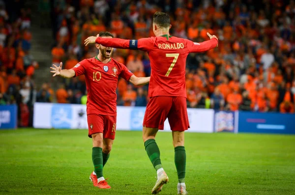Porto, Portuglal-juni 09, 2019: Cristiano Ronaldo en Bernardo — Stockfoto