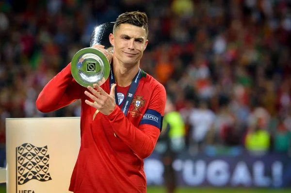 Porto, Portuglal - 09 Haziran 2019: Portekizli Cristiano Ronaldo a