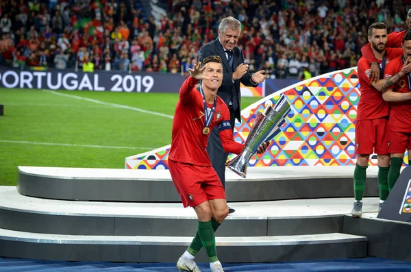 Porto, Portuglal-június 09, 2019: Portugália Cristiano Ronaldo a — Stock Fotó