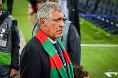 Porto, Portuglal - 09 Haziran 2019: Teknik Direktör Fernando Santos kutlama