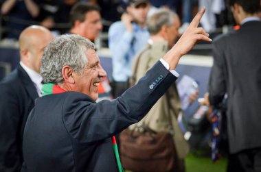 Porto, Portuglal - 09 Haziran 2019: Teknik Direktör Fernando Santos kutlama