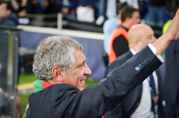 PORTO, PORTUGLAL - 09 de junho de 2019: O treinador Fernando Santos celebra — Fotografia de Stock
