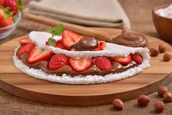 Tapioca Filled Hazelnuts Cream Fresh Strawberries — Stock Photo, Image