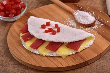 Tapyoka guava reçel ve peynir ile doldurulmuş