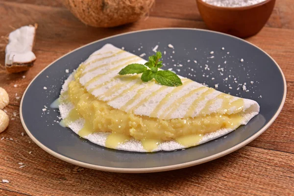 Tapioca Gevuld Met Cocos Brigadeiro Gecondenseerde Melk — Stockfoto