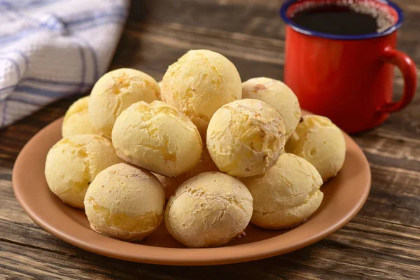 Palla Pane Formaggio Sul Piatto — Foto Stock