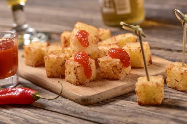 Tapyoka kareler ve biber jöle