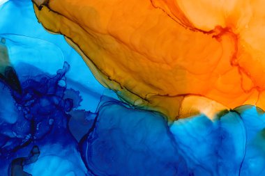 Karışık renkler suluboya doku arka plan. El çizilmiş turuncu ve lacivert lekeler, sıçramaları soyut zemin.