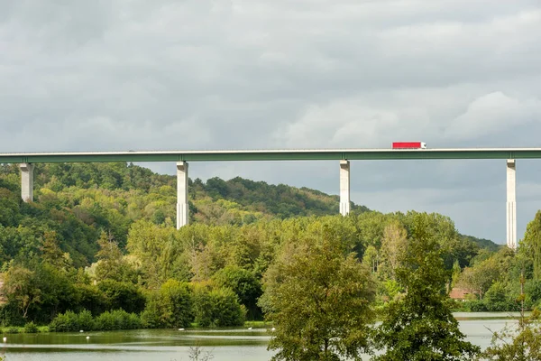 Tráfico Puente Autopista A13 Caen París Través Normandía Francia — Foto de Stock