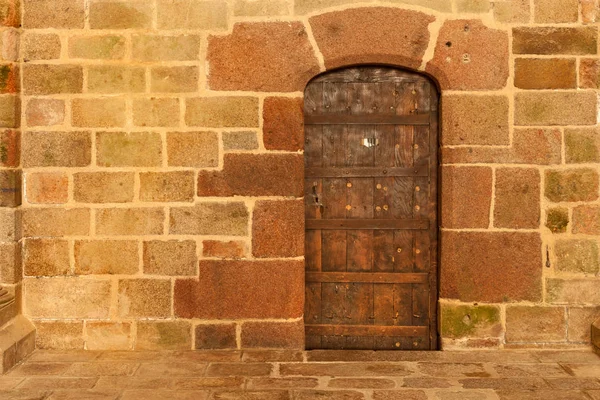 Dveře Kamenné Zdi Uvnitř Opatství Mont Saint Michel Pobřeží Normandie — Stock fotografie