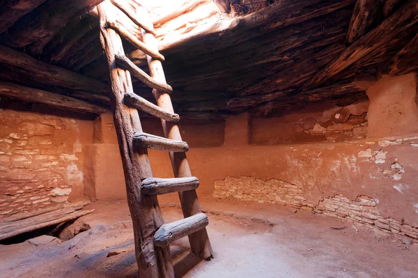 Kiva Una Sala Religiosa Ceremonial Puebloans Canyons Ancients National Monument — Foto de Stock