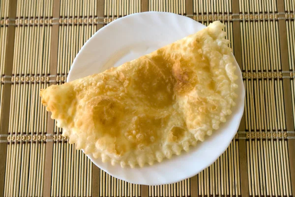 Cheburek Traditional Crimean Tatar Deep Fried Turnover Lamb Meat Cheese — Stock Photo, Image
