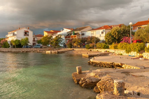 Coucher Soleil Sur Front Mer Village Tranquille Mandre Sur Île — Photo