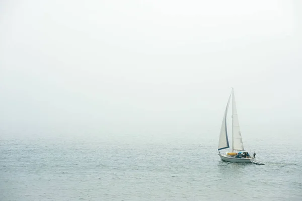Segling Tät Dimma Atlanten Nära Bas Harbor Maine Usa — Stockfoto