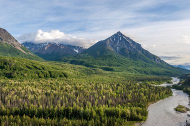 Matanuska nehir ve Alaska yolu 1, ABD boyunca Dağları Panoraması
