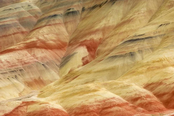 Çok Renkli Tabakaları Boyalı Hills Birimi Cinsinden John Gün Ulusal — Stok fotoğraf