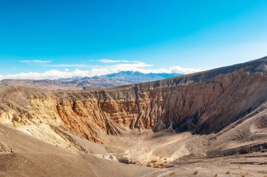 Büyük volkanik Ubehebe krater Ölüm Vadisi Milli Parkı, California, ABD