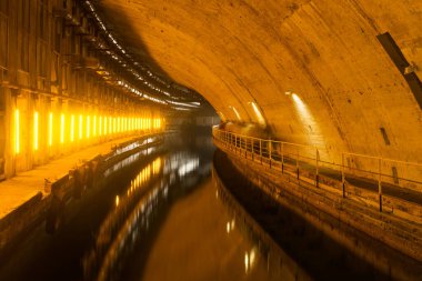 Eski Rus (Sovyet) nükleer denizaltı üssü Balaklava, Kırım 'da