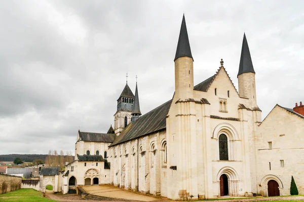 Średniowieczne Królewskie Opactwo Fontevraud Miejsce Pochówku Henryka Eleanor Akwitanii Króla Zdjęcie Stockowe