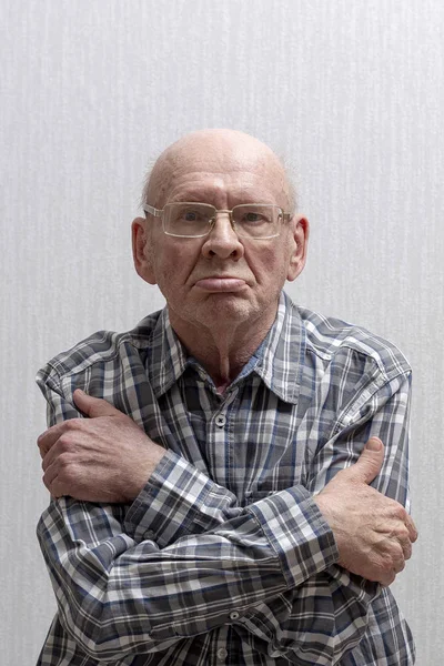 老人の肖像画正面図 — ストック写真