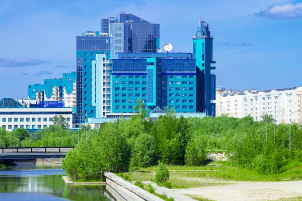 Surgut Gazprom Office Building Saima River Embankment Surgut Rusia Junio —  Fotos de Stock