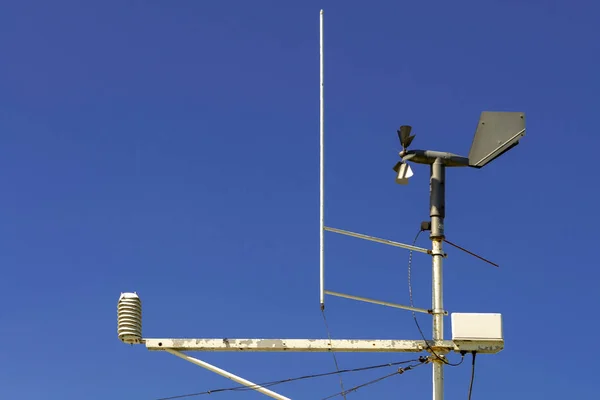 Weathervane Weather Station Propeller Other Measuring Devices Blue Sky Front — Stock Photo, Image