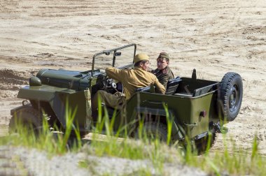Aktörlerle büyük vatansever savaşın Sovyet döneminin eski araba. Surgut, Rusya-22 Haziran 2019