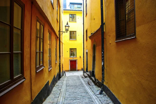 Jedna Uliczek Pomarańczowy Domy Sztokholmie Szwed — Zdjęcie stockowe
