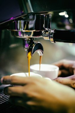 espresso kahve makinesi kahve makinesi kahve dükkanında kafede vurdu