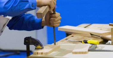 Keski ile marangoz ve atölye çalışmasında, closeu çekiç