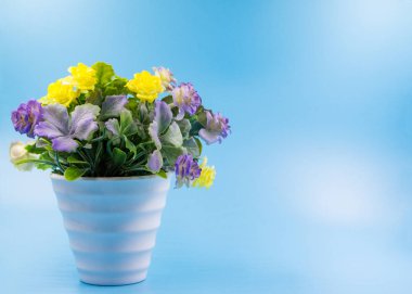 Yapay çiçek buket dekorasyon, kopya alan arka plan