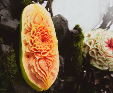 Meyve ve sebze oymalar, oyma ekran Tay meyve