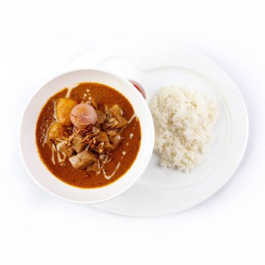 Tay Massaman köri bir kase ve pirinç, Tay Hindistan cevizi sütü köri