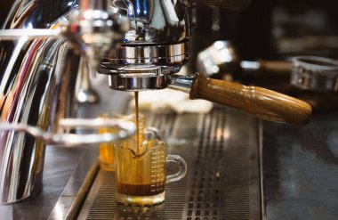 espresso kahve makinesi kahve makinesi kahve dükkanında kafede vurdu