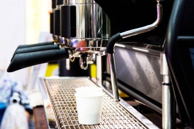 espresso kahve makinesi kahve makinesi kahve dükkanında kafede vurdu