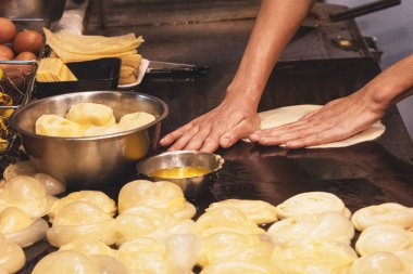 Roti pişirme işlemi, Hint geleneksel sokak Canai yapım