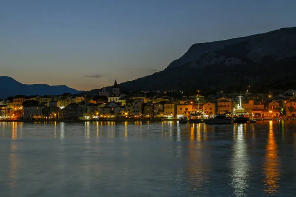 Panoramisch Zicht Van Baska Stad Bij Nacht Nachtscène Vakantie Kroatië — Stockfoto