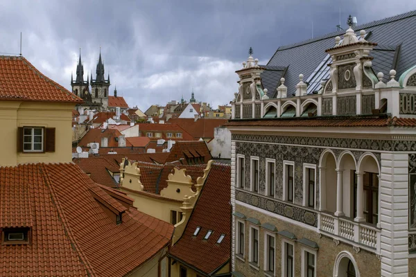 Rote Dächer Der Prager Altstadt Einem Schönen Sonnigen Tag Mit — Stockfoto