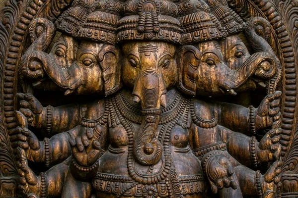 Индуистский Бог Ганеша Деревянная Статуя Индуистский Бог Мудрости Мудрости Процветания — стоковое фото