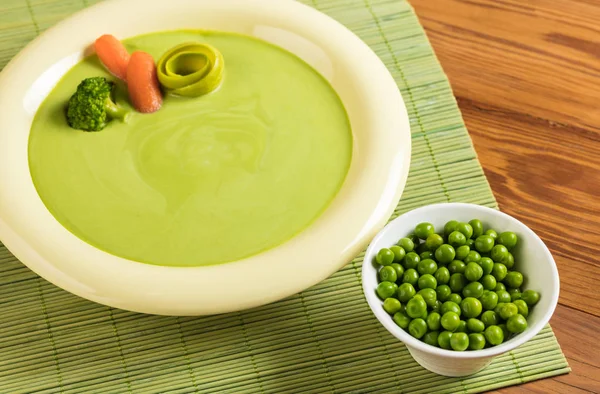 Krémová Polévka Pyré Zelených Lusků Zeleninou — Stock fotografie
