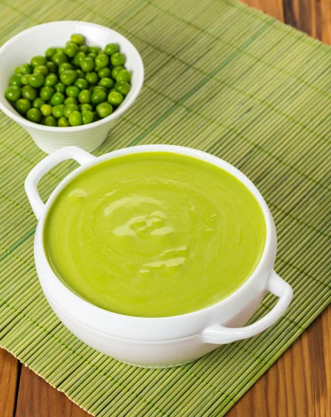 Cream Soup Puree Green Peas Wooden Background — Stock Photo, Image