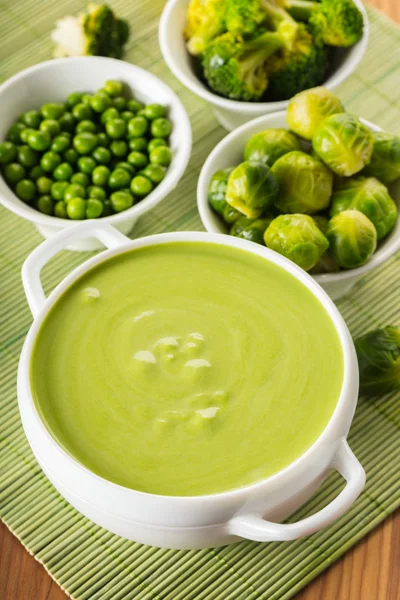 Puree Van Crème Soep Van Doperwtjes Met Groenten — Stockfoto