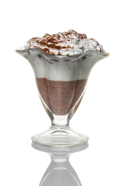 Ванільний Шоколадний Десерт Склянці Білому Фоні — стокове фото