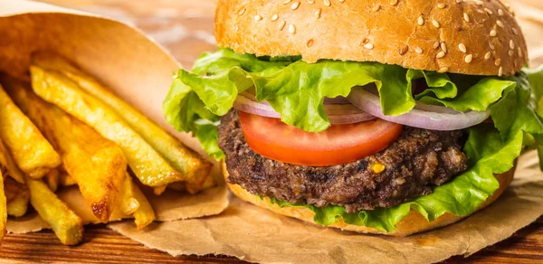 Fast Food Świeże Hamburger Frytki — Zdjęcie stockowe