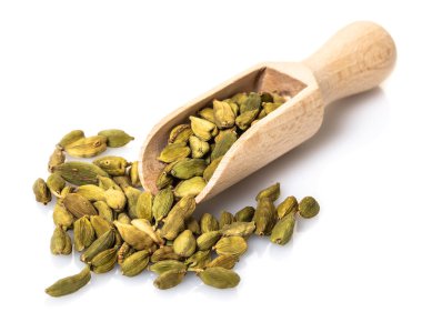 baharat beyaz izole arka planda kuru kakule