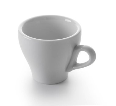 beyaz izole arka plan üzerinde yeni porselen kupa