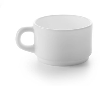 beyaz izole arka plan üzerinde yeni porselen kupa