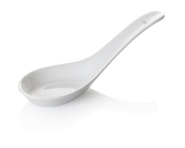 yeni porselen kaşık beyaz izole arka planda